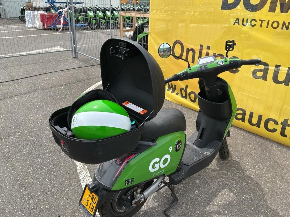 Super Soco CUx Electric Scooter