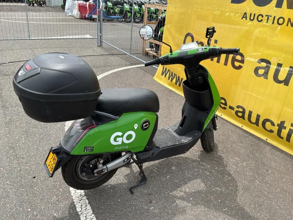 Super Soco CUx Electric Scooter