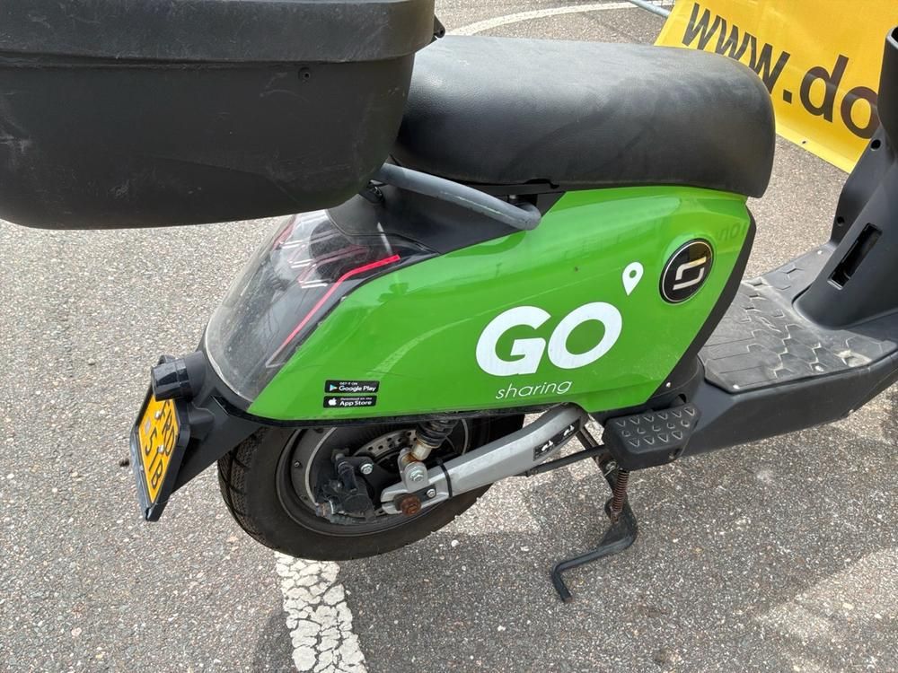 Super Soco CUx Electric Scooter