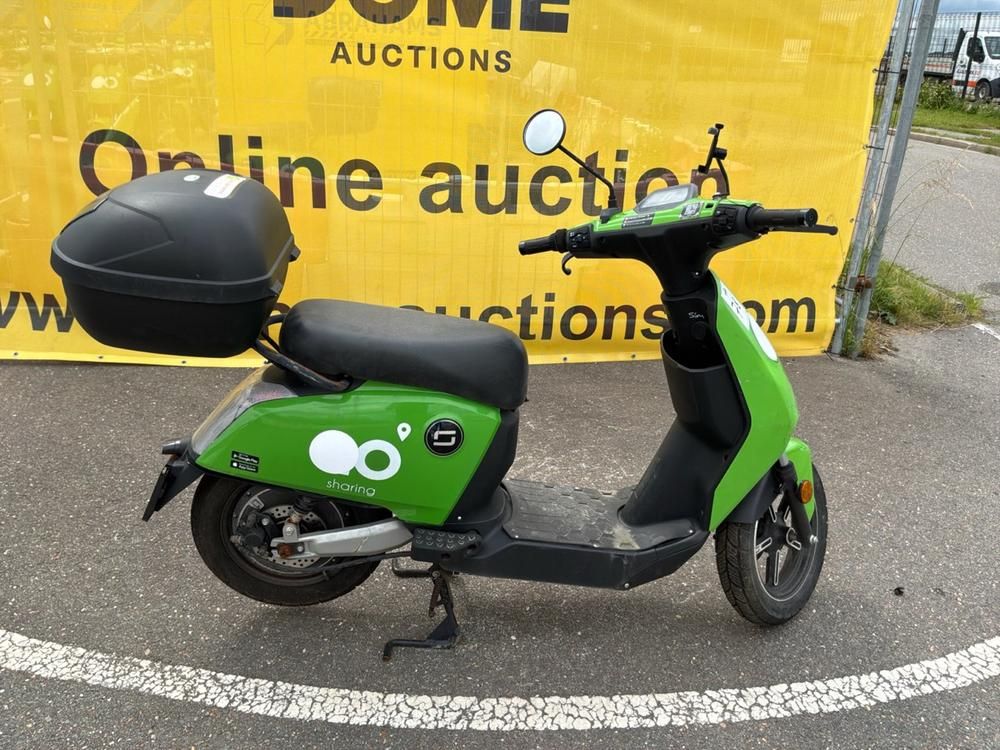 Super Soco CUx Electric Scooter