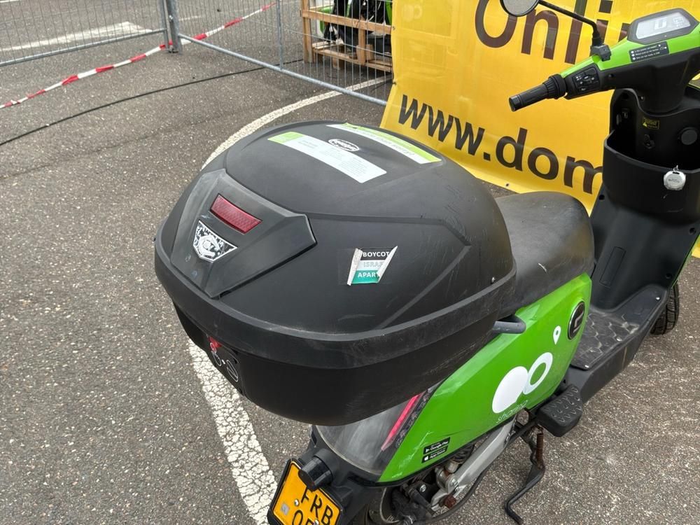 Super Soco CUx Electric Scooter