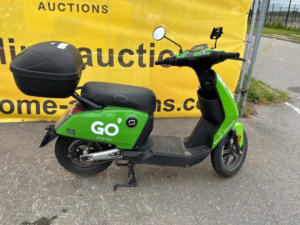 Super Soco CUx Electric Scooter