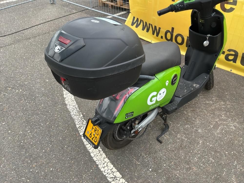 Super Soco CUx Electric Scooter