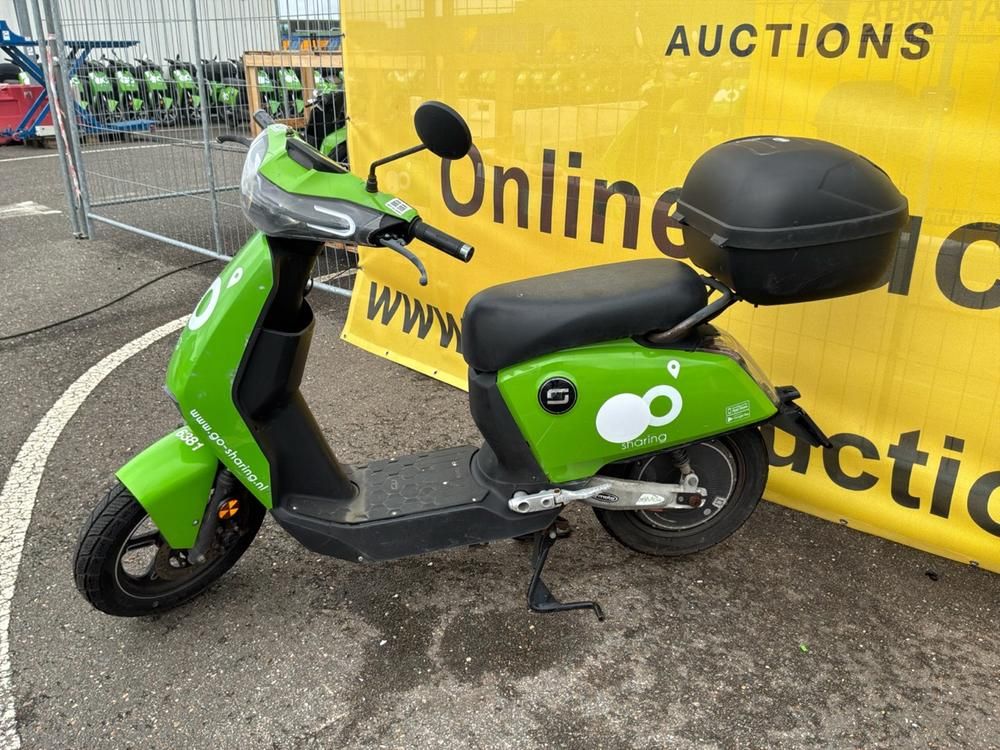 Super Soco CUx Electric Scooter