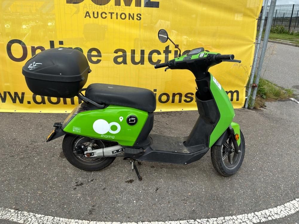 Super Soco CUx Electric Scooter