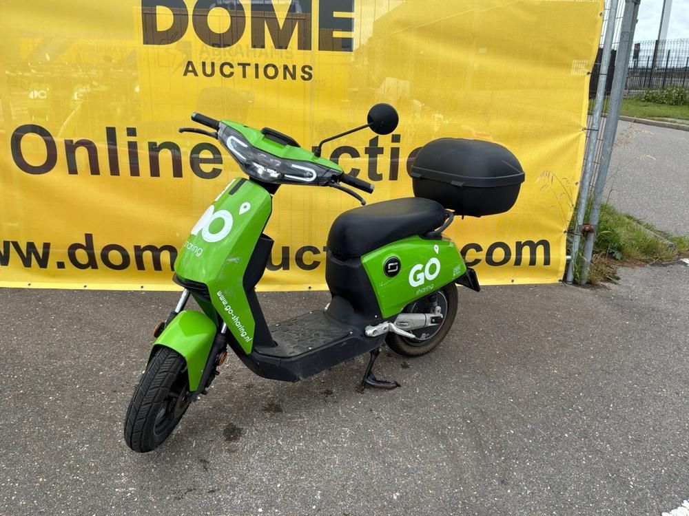 Super Soco CUx Electric Scooter