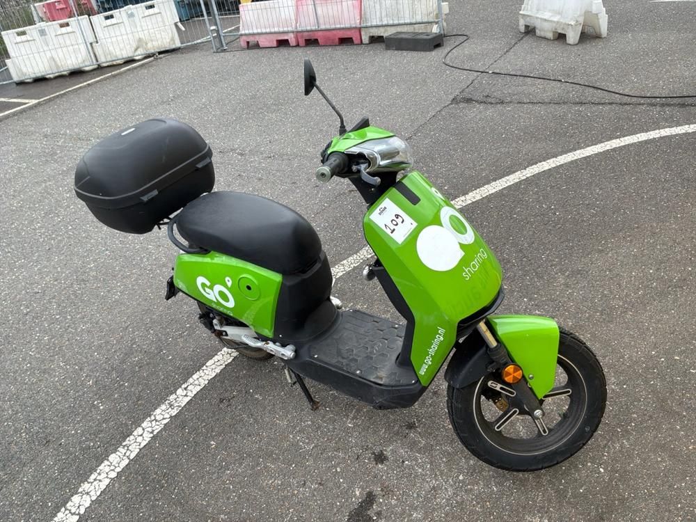 Super Soco CUx Electric Scooter