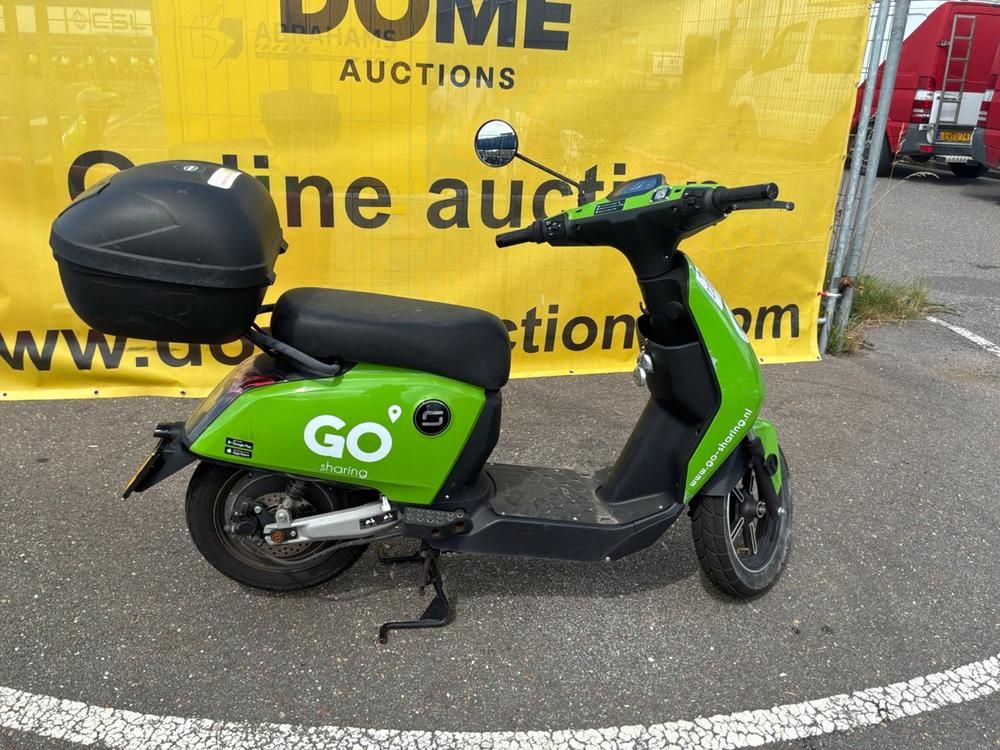 Super Soco CUx Electric Scooter