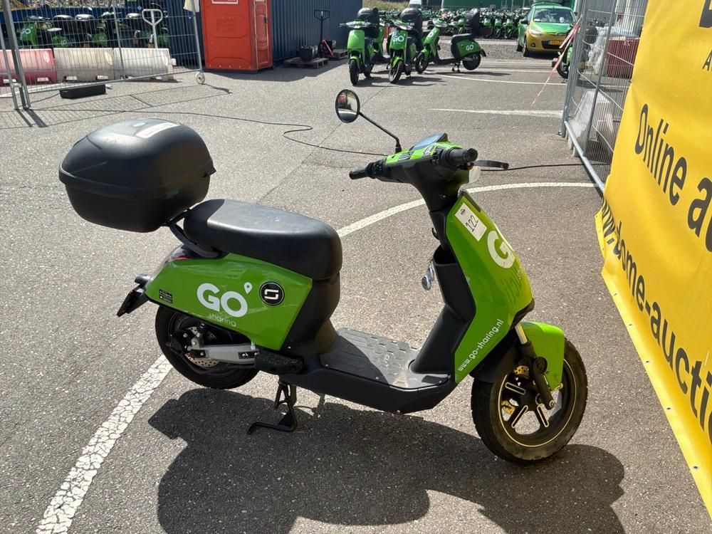 Super Soco CUx Electric Scooter