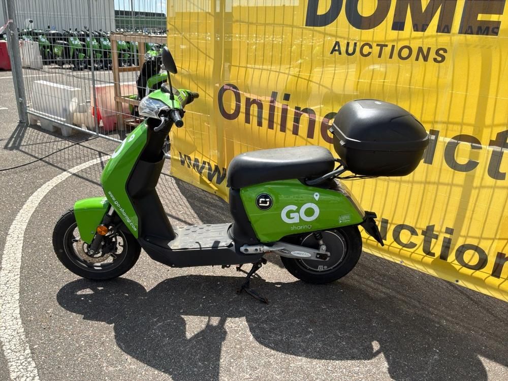 Super Soco CUx Electric Scooter