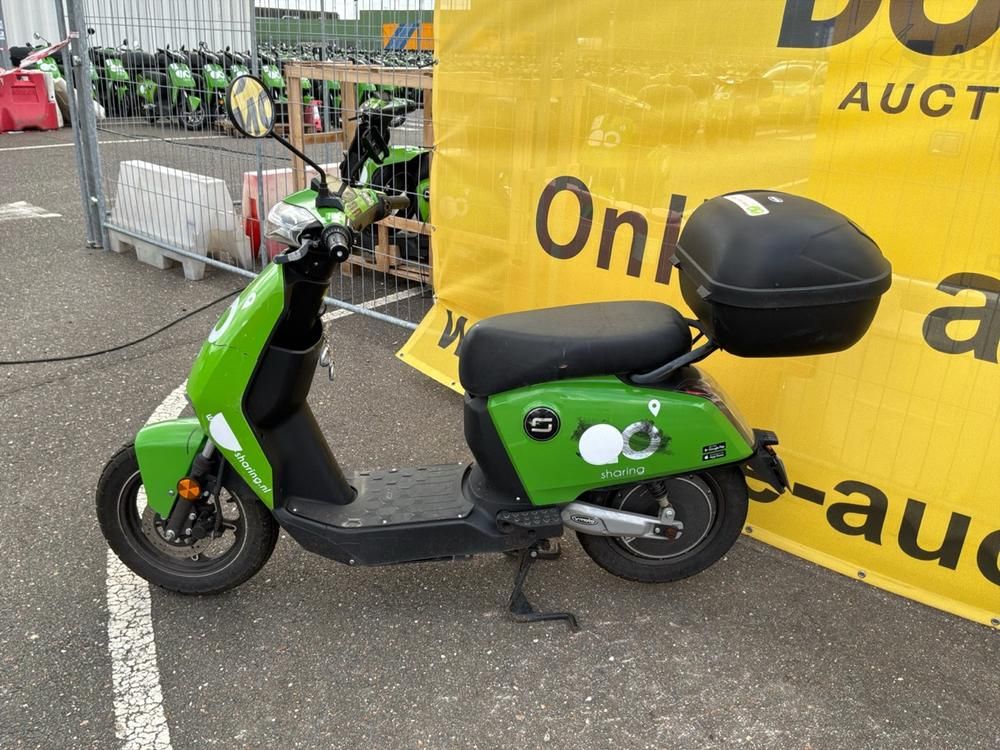 Super Soco CUx Electric Scooter