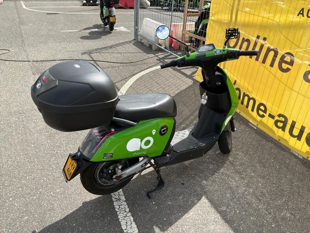 Super Soco CUx Electric Scooter