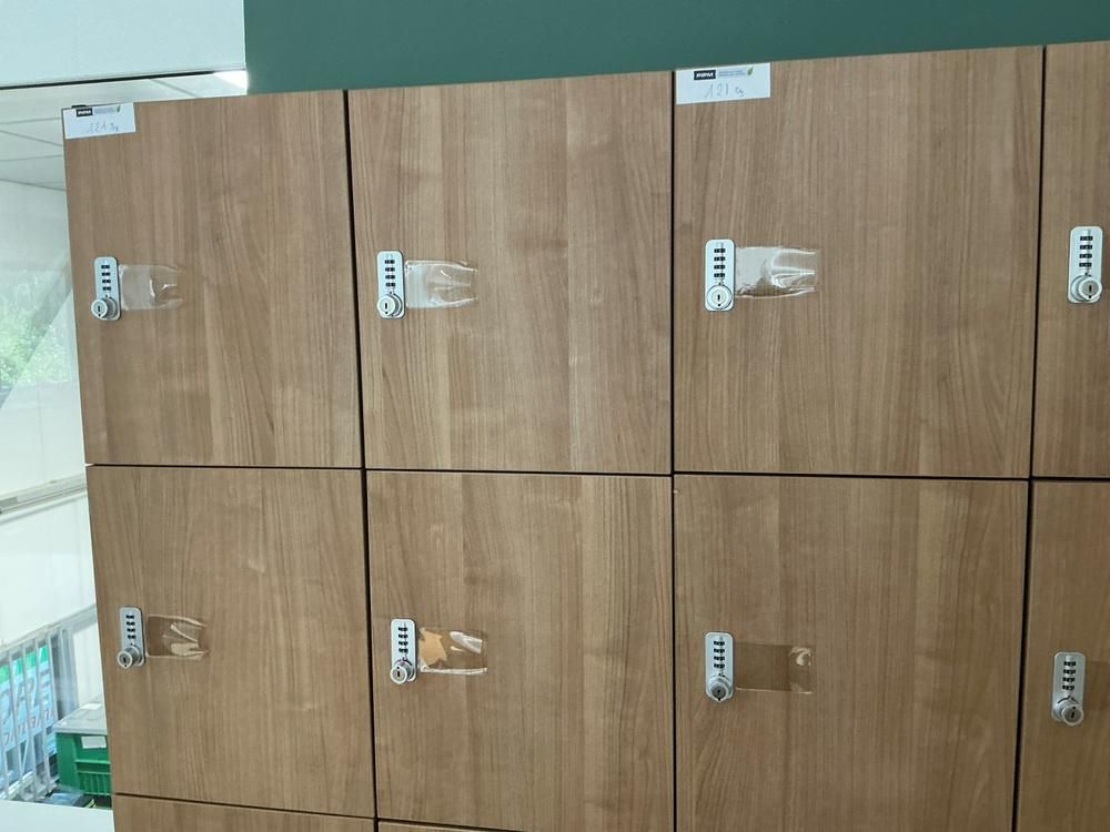 Set of lockers