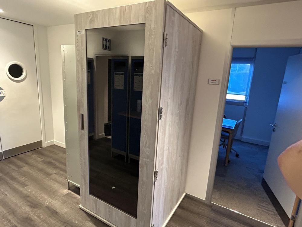 Individual Soundproof Booth