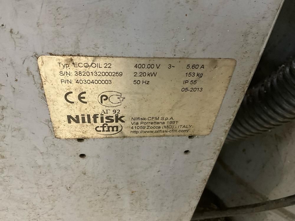 NILFISK ECO-OIL 22 Oil Vacuum Cleaner with Filter