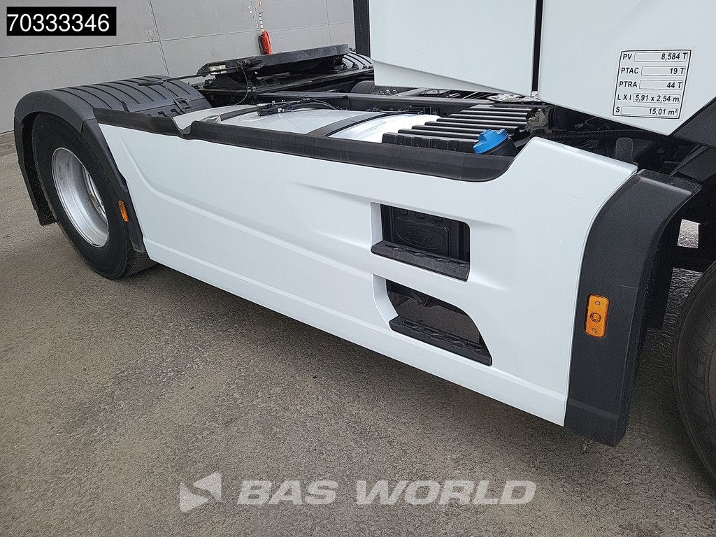 Ford F-Max 500 4X2 Retarder 2x Tanks Standklima ACC Navi