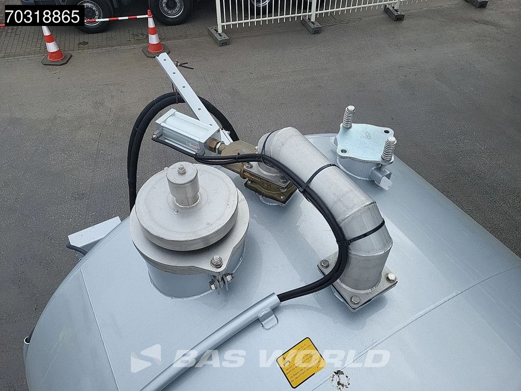 Kässbohrer STB 3 Achsen Gülle Waste Liftachse