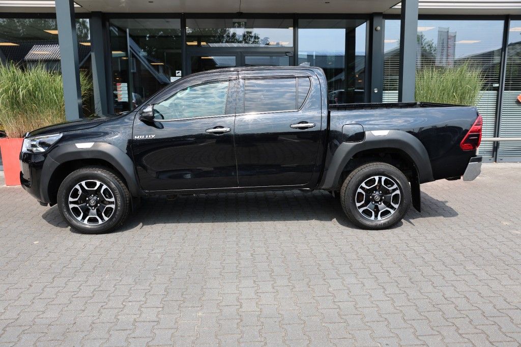 Toyota Hilux 2.8 D-4D DUBBEL CABIN PROFESSIONAL A/T 2 ZITS VAN 4WD