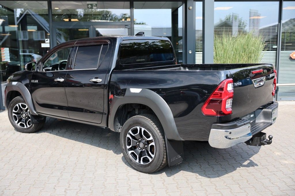 Toyota Hilux 2.8 D-4D DUBBEL CABIN PROFESSIONAL A/T 2 ZITS VAN 4WD