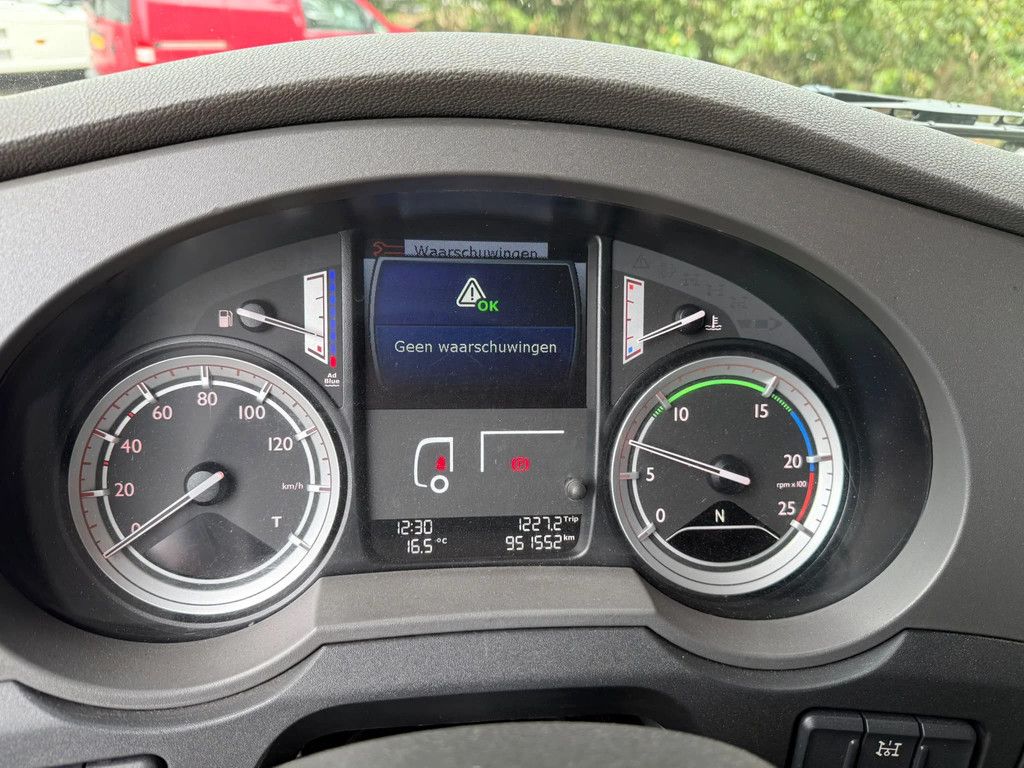 DAF XF 460 4X2 Space Cab Standairco 2x tank NL Truck APK 11-2026