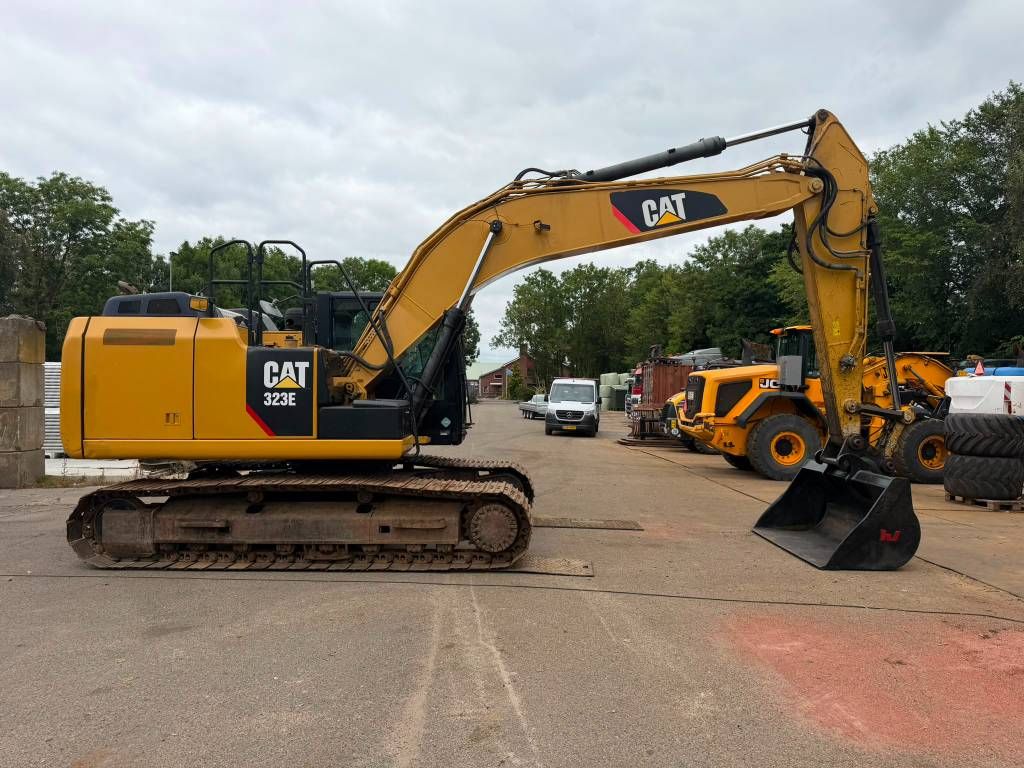 CAT 323 EL