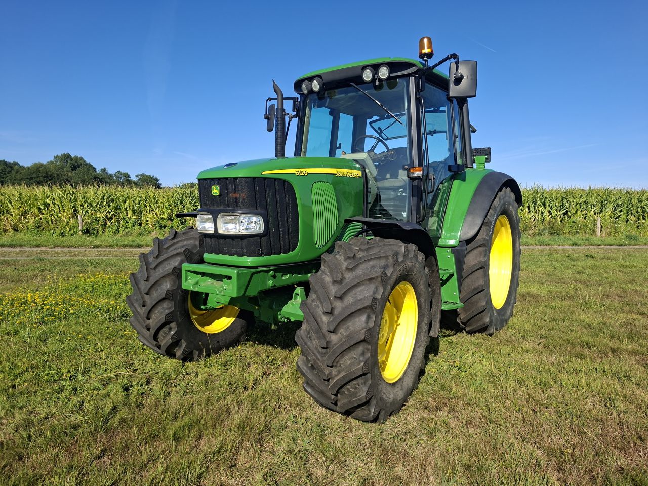 John Deere 6120