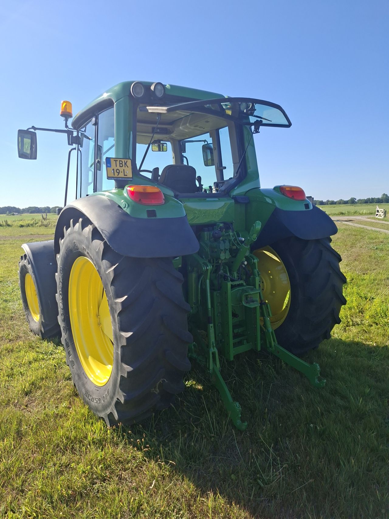 John Deere 6120