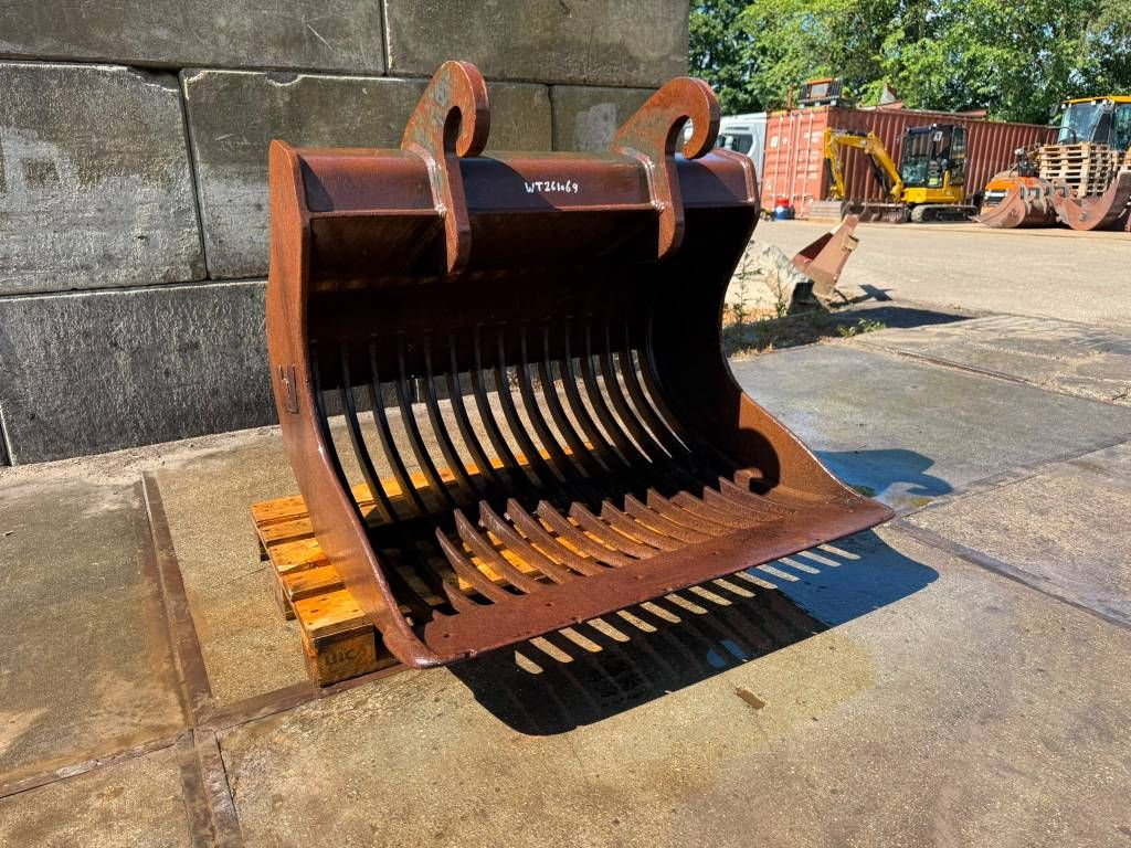 Verachtert Skeleton bucket puinriek gitterlöffel