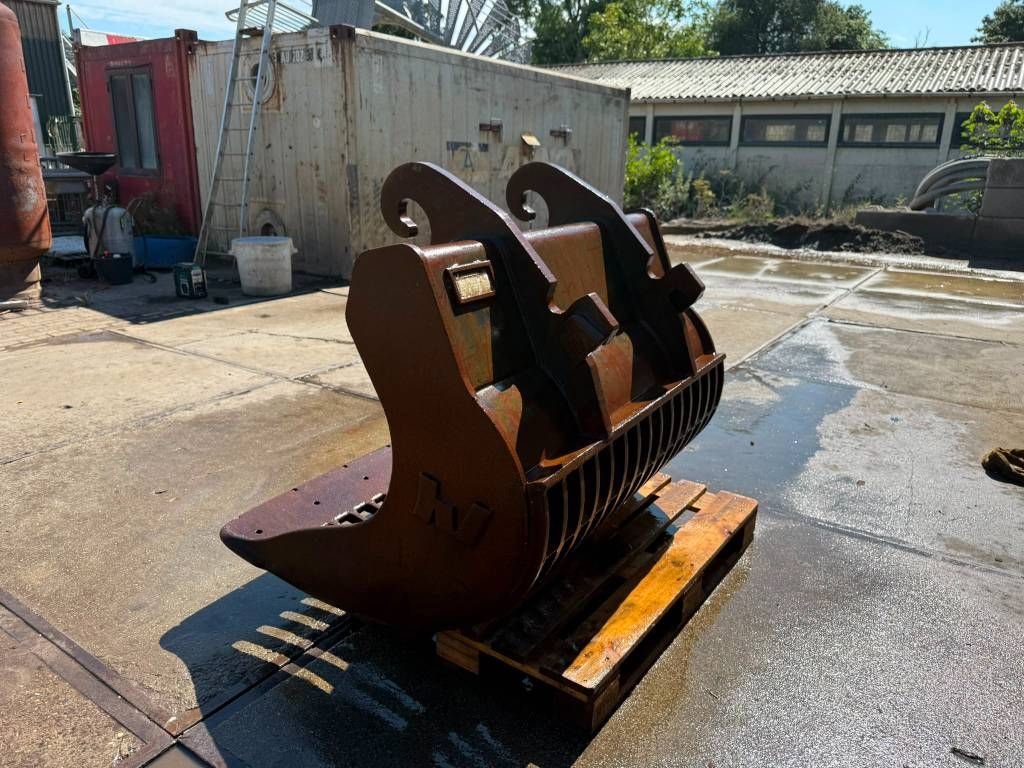 Verachtert Skeleton bucket puinriek gitterlöffel