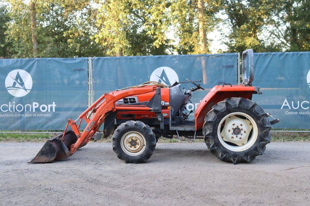 Kubota GL-29 Mini-Traktor Diesel 28,6 PS mit Frontlader