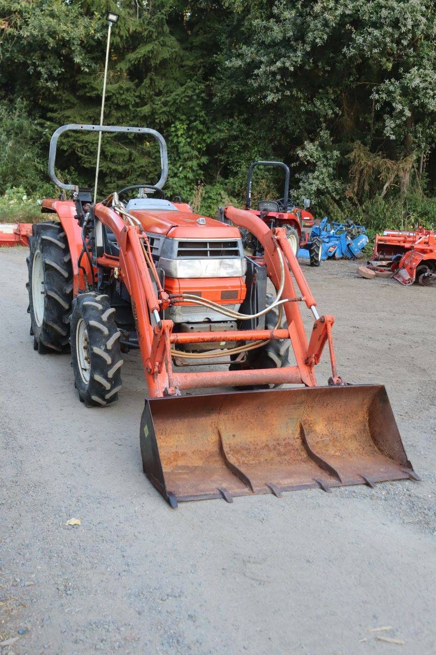 Kubota GL-29 Mini-Traktor Diesel 28,6 PS mit Frontlader