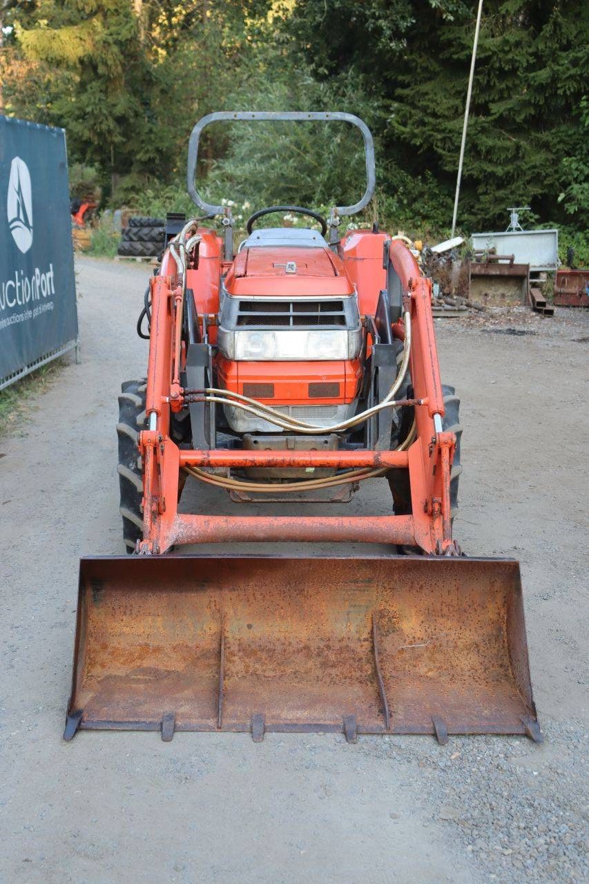 Kubota GL-29 Mini-Traktor Diesel 28,6 PS mit Frontlader