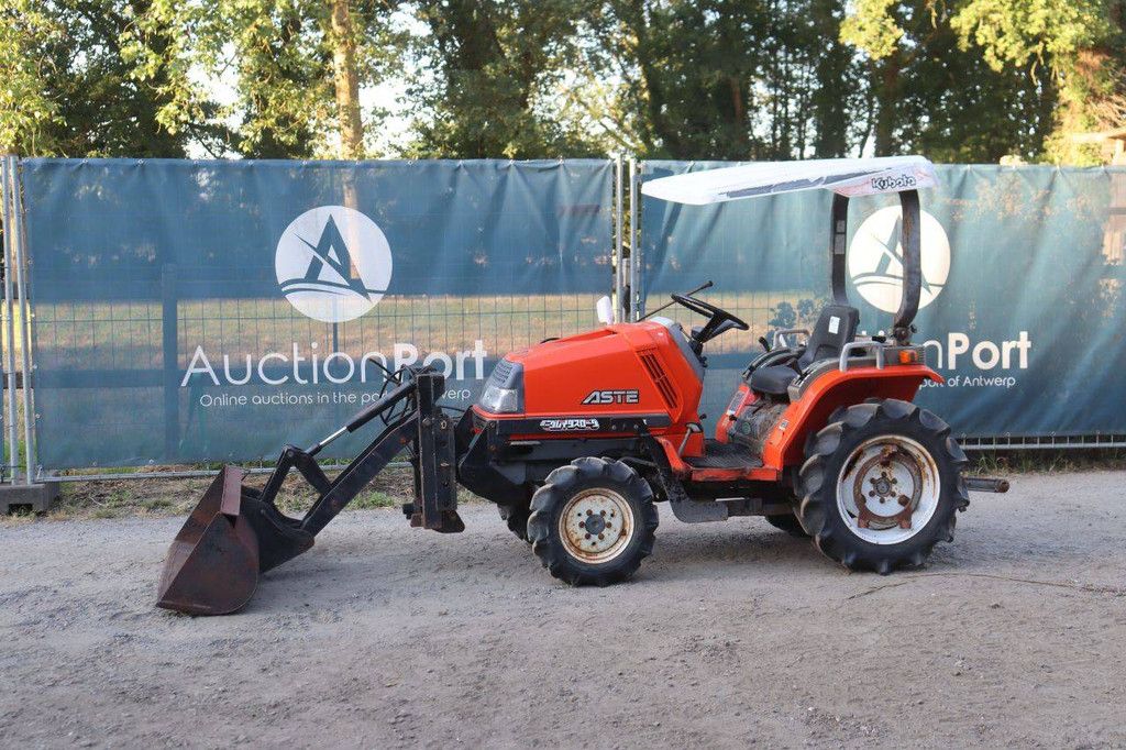 Kubota A-155 Diesel Mini Tractor 15.8 hp with front loader