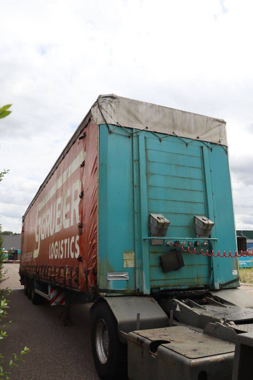 Curtainside semi-trailer Luck SPC35 39t 2011