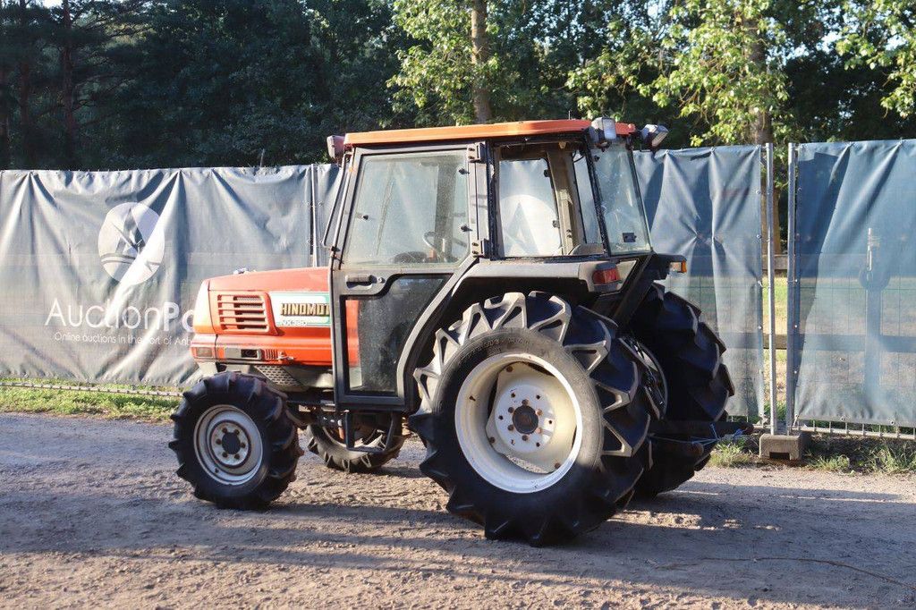 Traktor Hinomoto NX320 Diesel 32 PS
