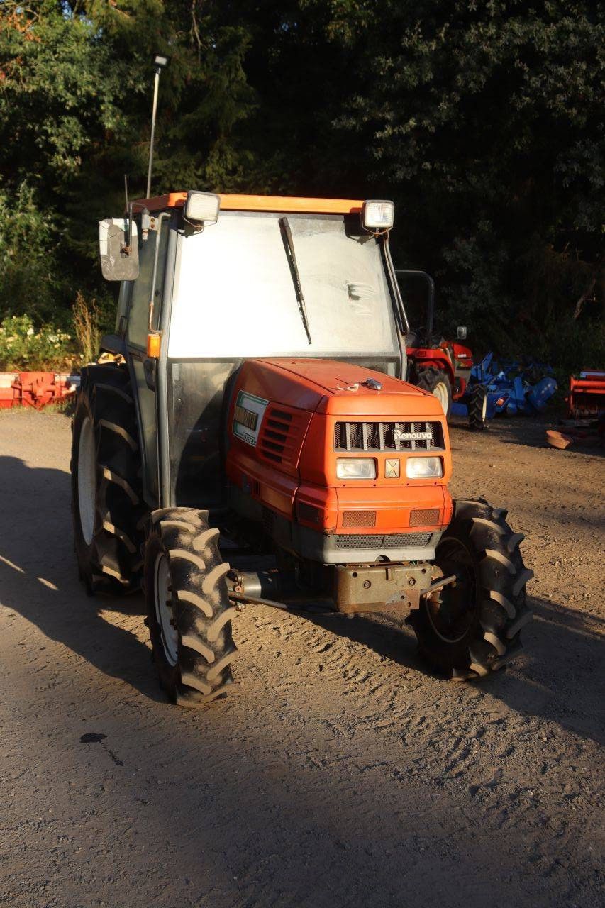 Traktor Hinomoto NX320 Diesel 32 PS