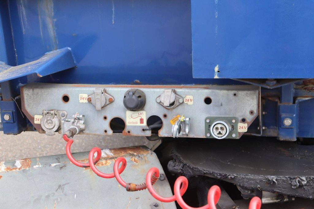 Semi-Low Loader Nooteboom MCO-48-03V/L 48t 2000
