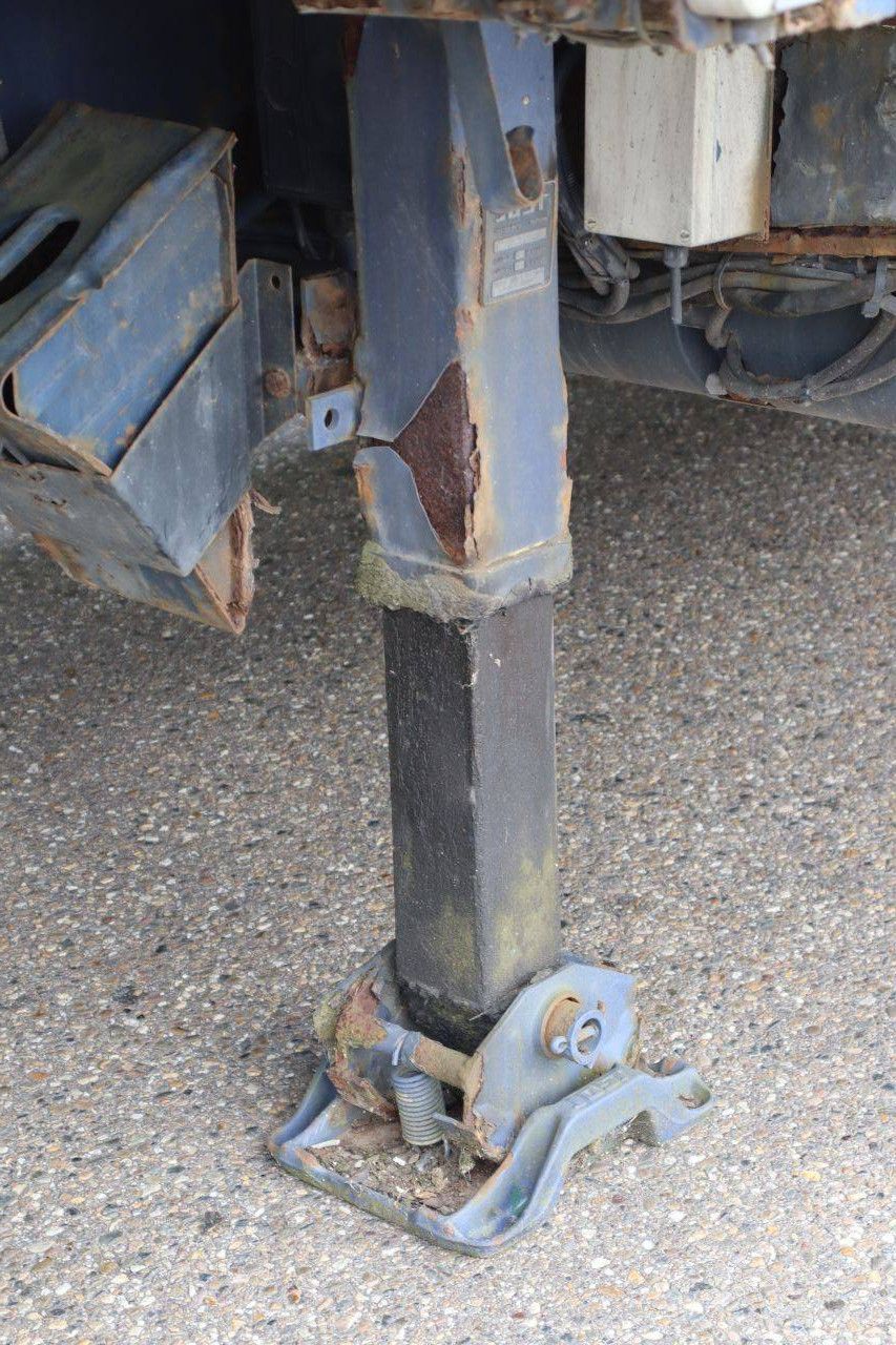 Semi-Low Loader Nooteboom MCO-48-03V/L 48t 2000