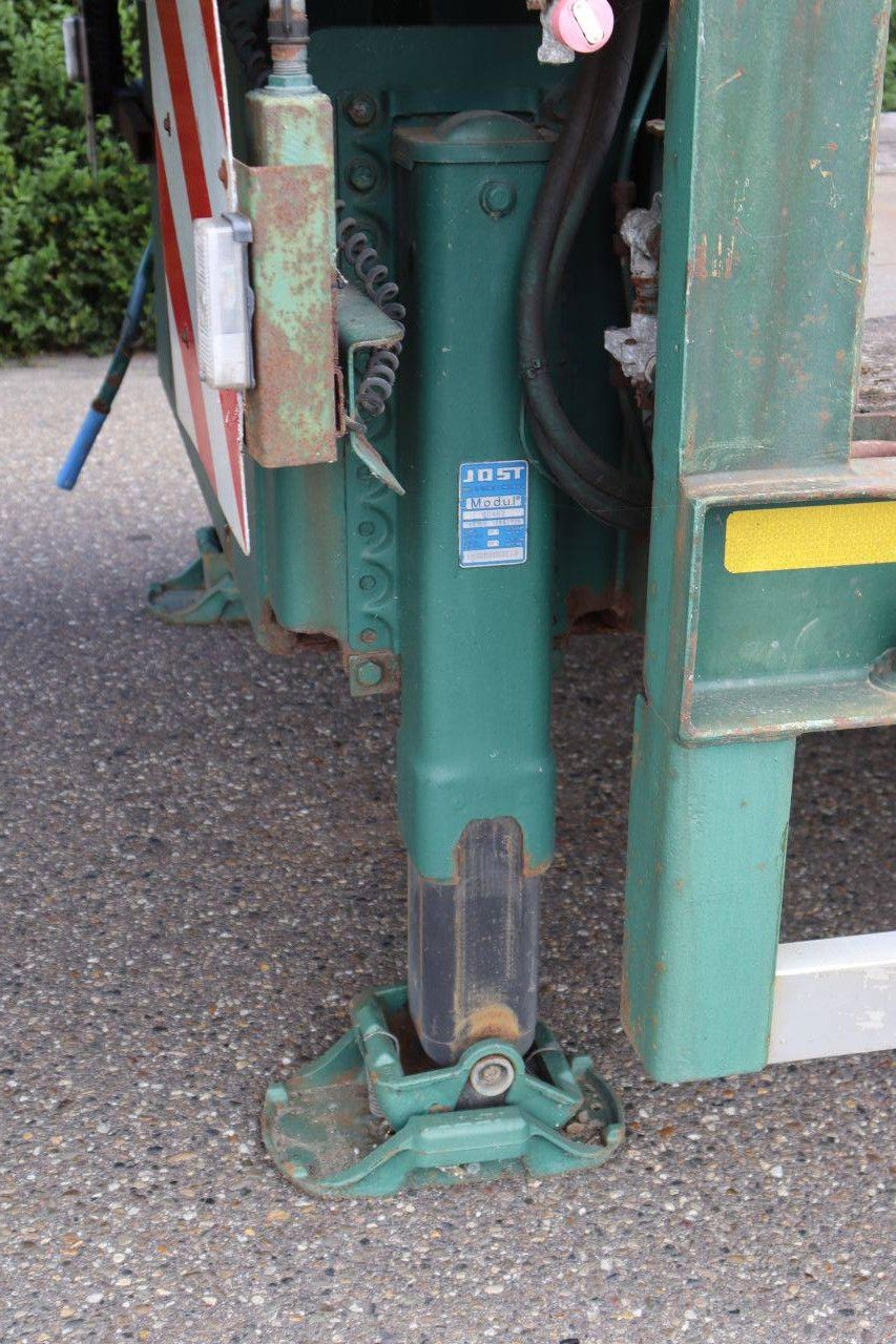 Goldhofer STZ-L3-37/80 50t 2002 Semi-Low Loader