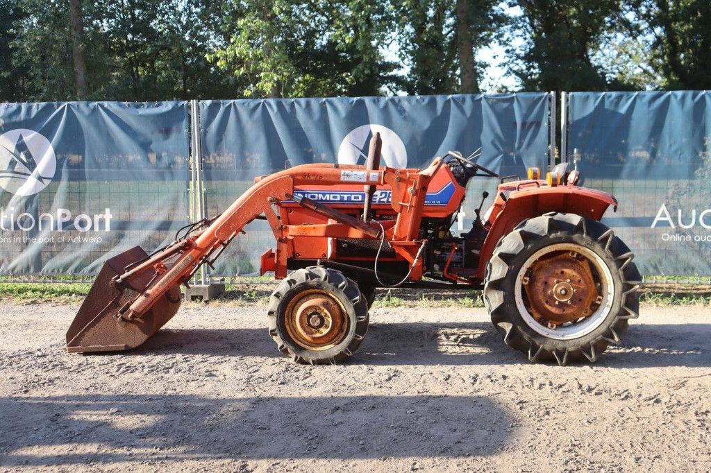 Minitractor Hinomoto E264 Diesel 25pk met voorlader