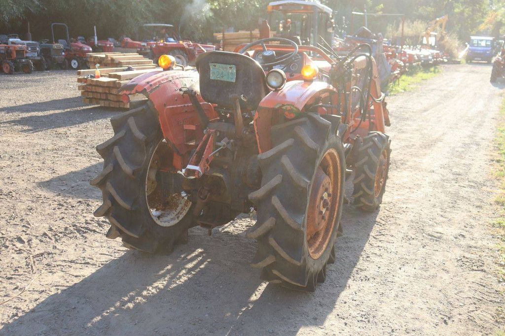 Minitractor Hinomoto E264 Diesel 25pk met voorlader