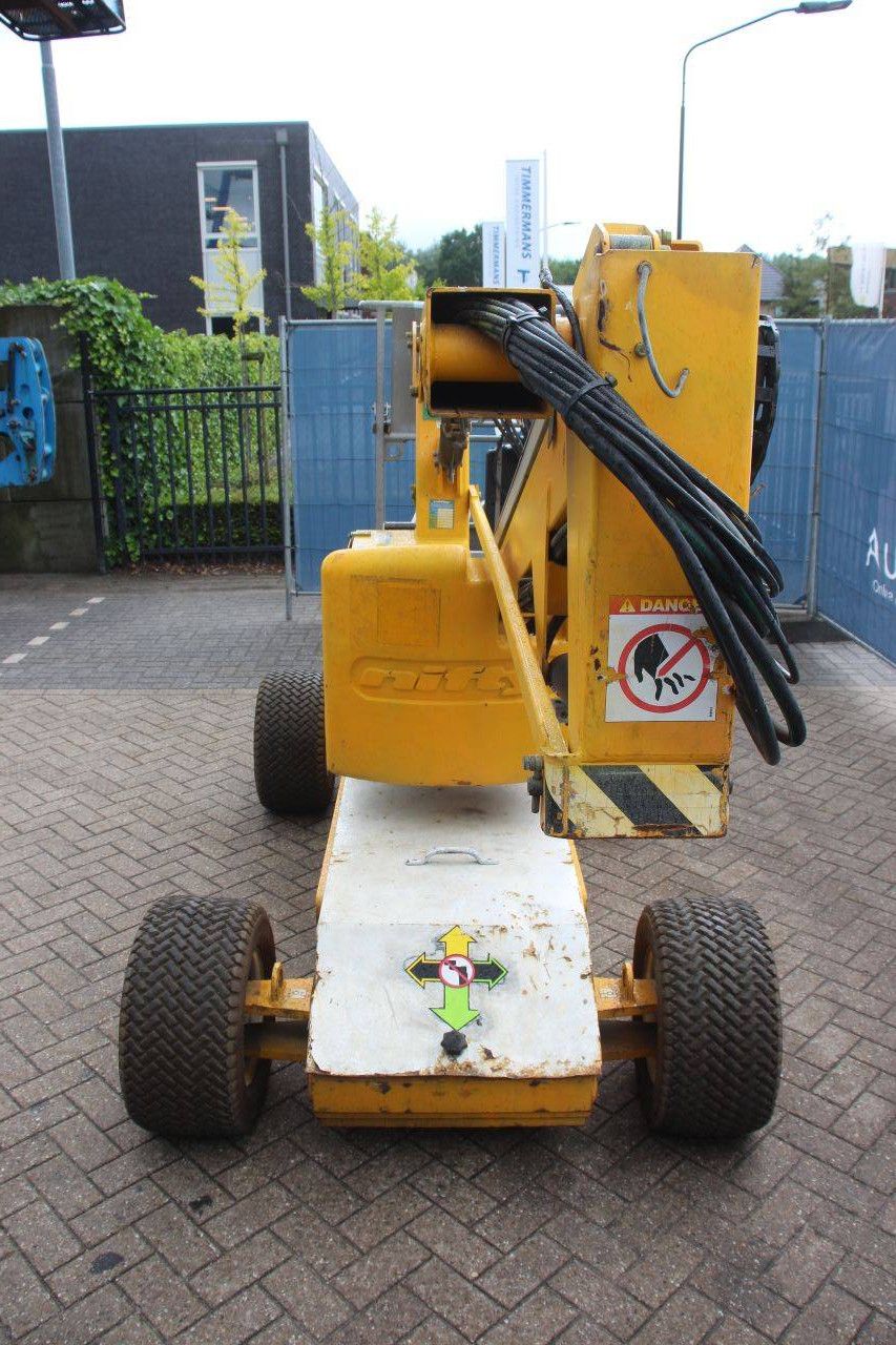 Nifty HR12NE Electric Articulated Boom Lift 200kg 12m 2011
