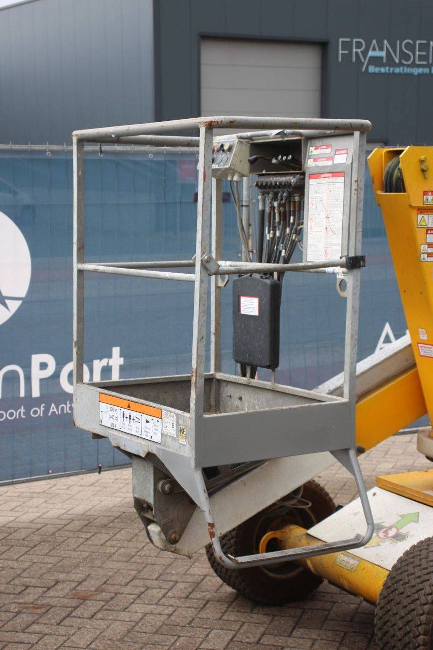Nifty HR12NE Electric Articulated Boom Lift 200kg 12m 2011