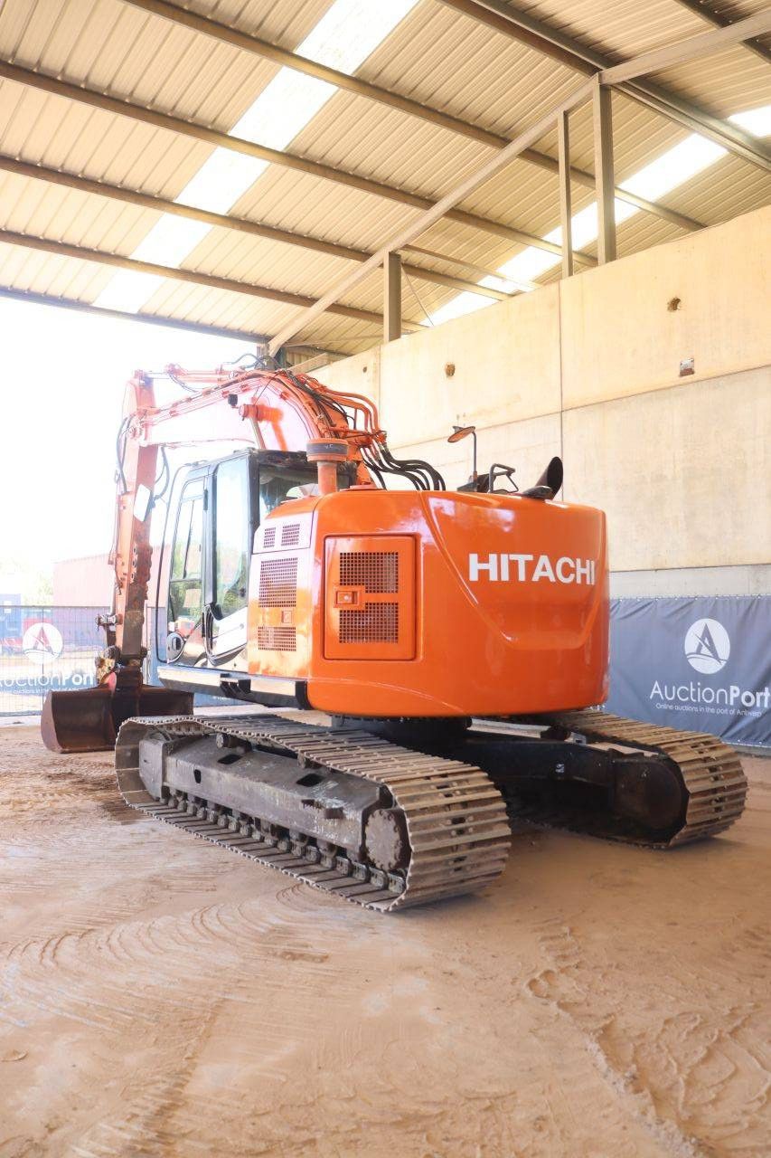 Crawler excavator Hitachi ZAXIS 225USLC-5B Diesel 122kW 2015