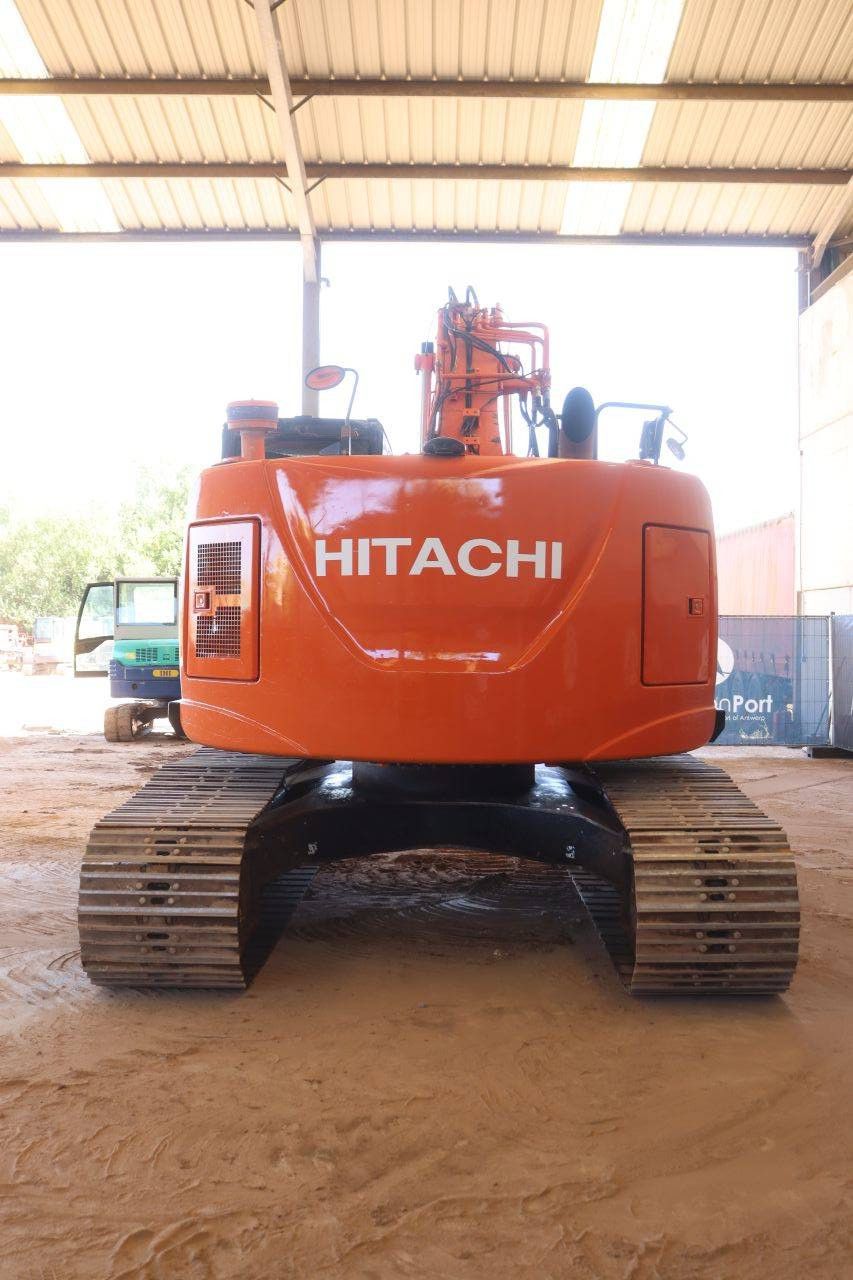 Crawler excavator Hitachi ZAXIS 225USLC-5B Diesel 122kW 2015