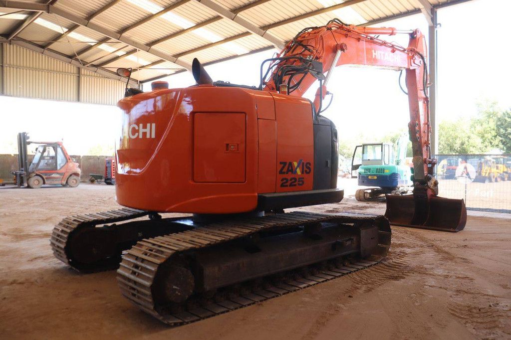 Crawler excavator Hitachi ZAXIS 225USLC-5B Diesel 122kW 2015