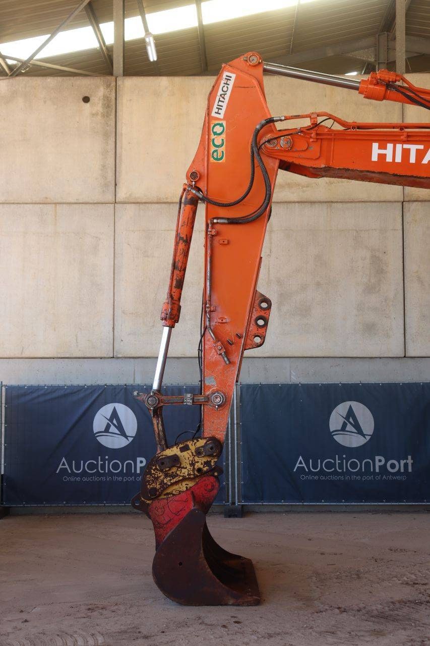Crawler excavator Hitachi ZAXIS 225USLC-5B Diesel 122kW 2015