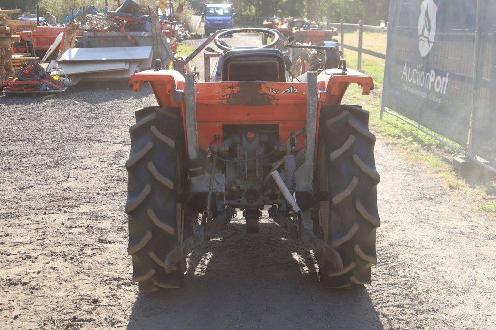 Kubota GL-23 Diesel-Kleintraktor 23 PS mit Frontlader