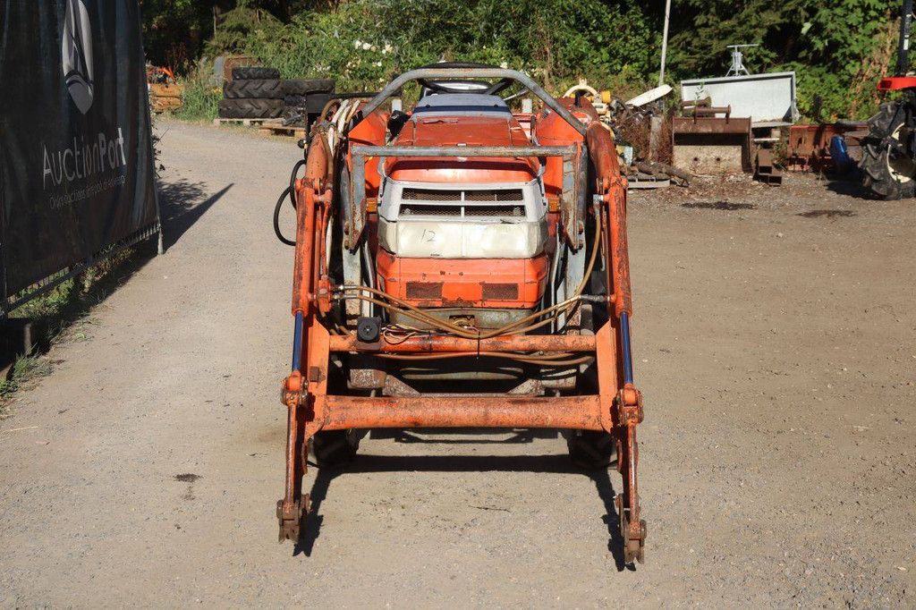 Kubota GL-23 Diesel-Kleintraktor 23 PS mit Frontlader
