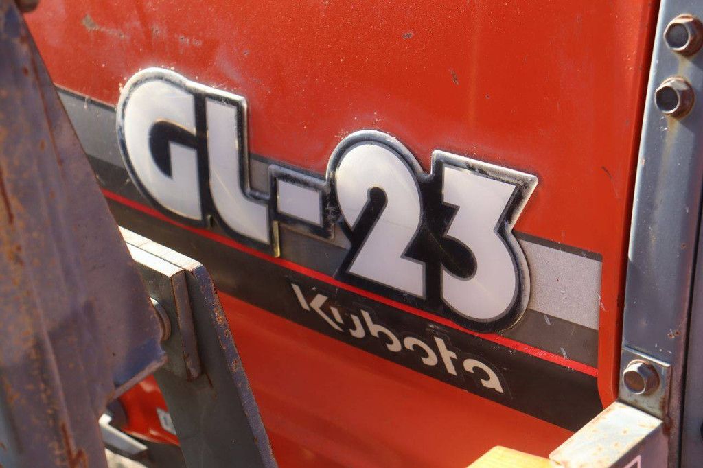 Kubota GL-23 Diesel-Kleintraktor 23 PS mit Frontlader